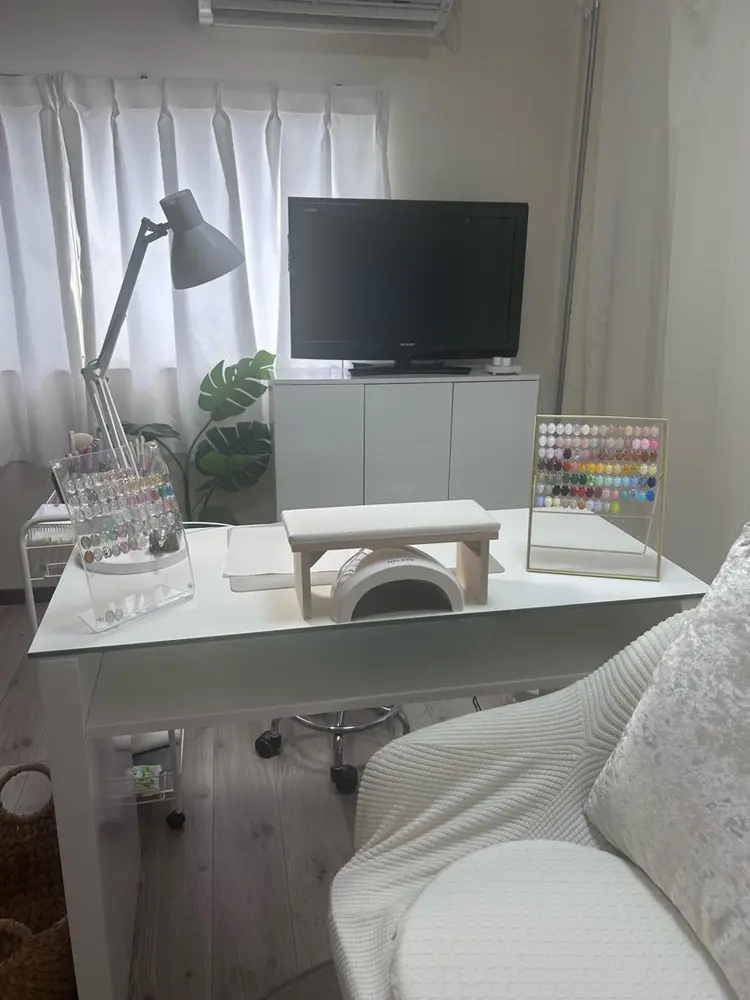 r.nailの内観・外観1