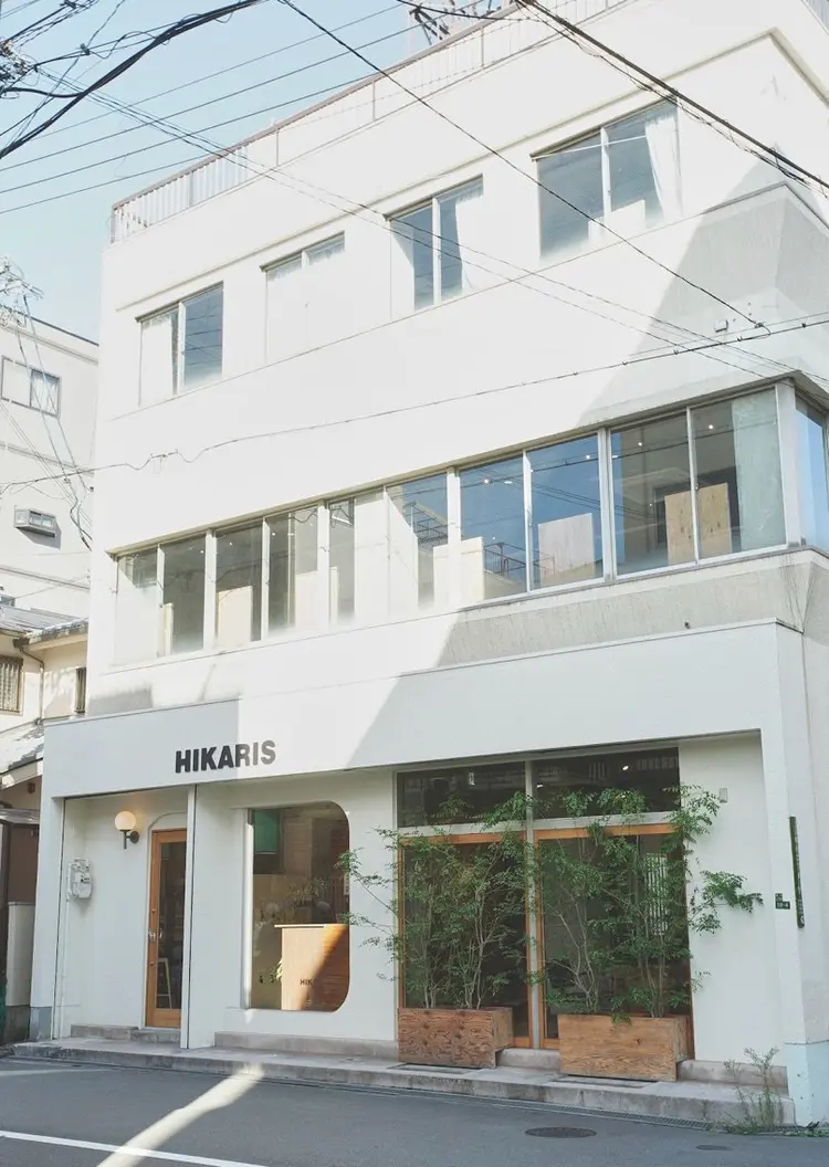 HIKARIS相川店の内観・外観1