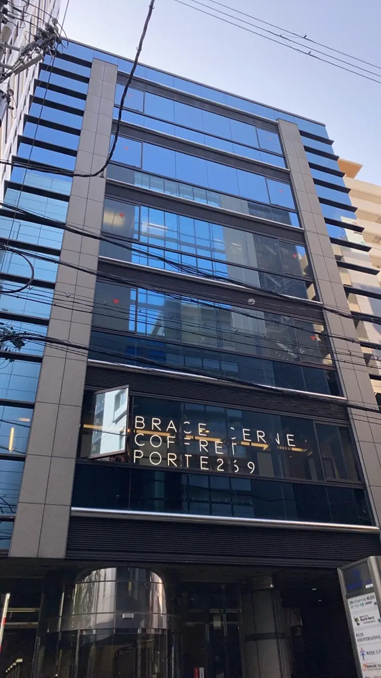 brace cerne  心斎橋店の内観・外観3