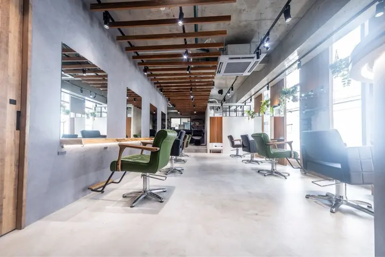 Lumi 2 横浜駅店の内観・外観1