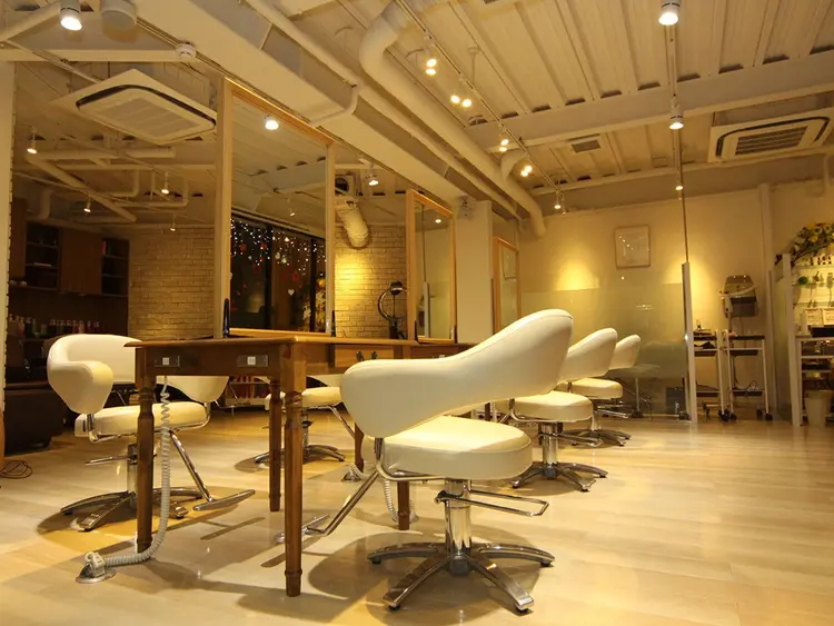 REASONの内観・外観1