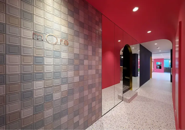 MOREの内観・外観2