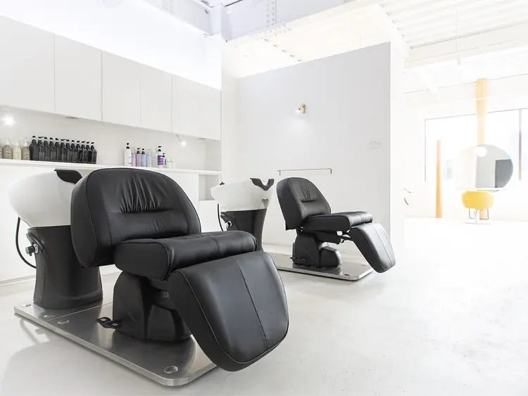 美容室HUE【ヒュー】の内観・外観2