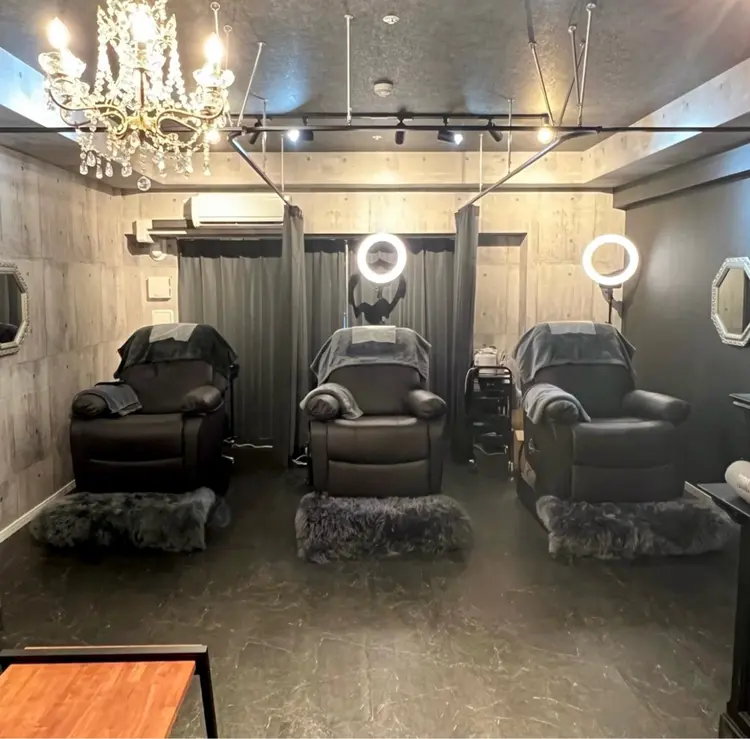 メンズ眉毛サロンLouis(ルイ)の内観・外観2