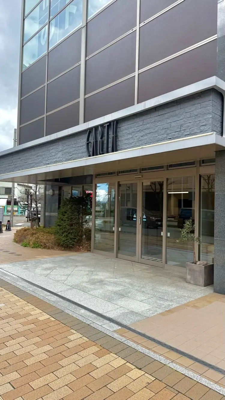 EARTH coiffure beaute長野駅前店の内観・外観1