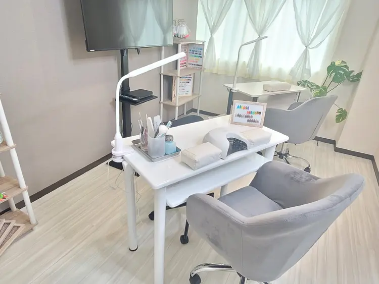 ネイルサロンMe19の内観・外観2