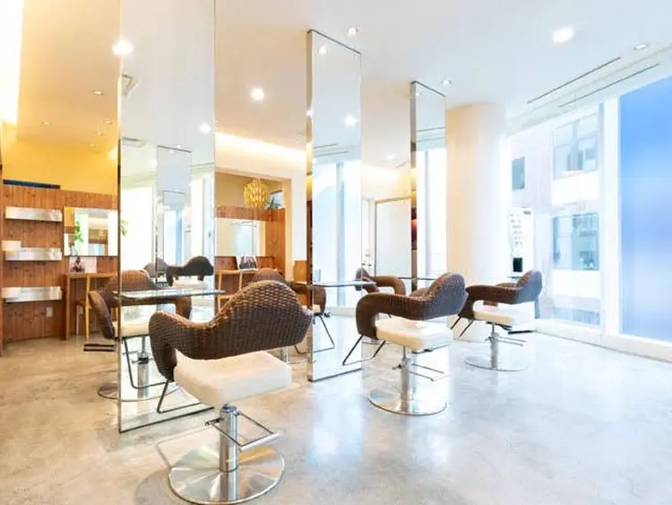 Curaの内観・外観1