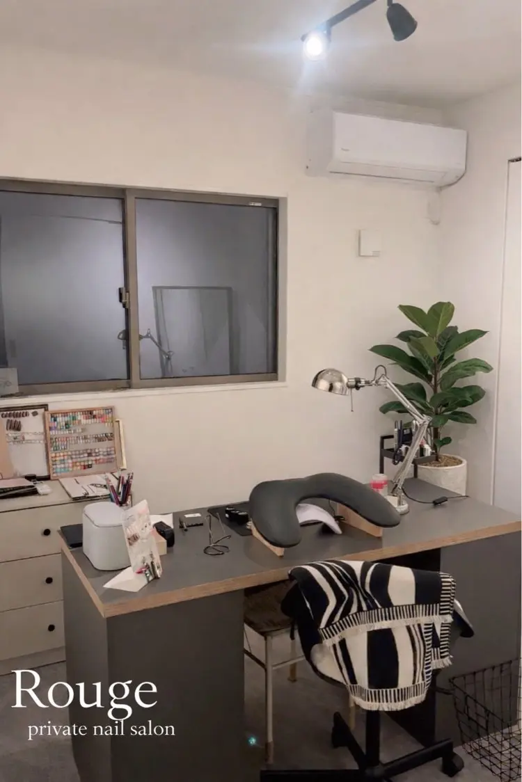 ROUGE NAILの内観・外観1
