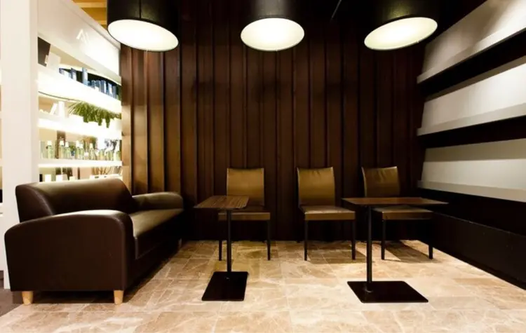 スパイスアヴェダ　西宮阪急の内観・外観1