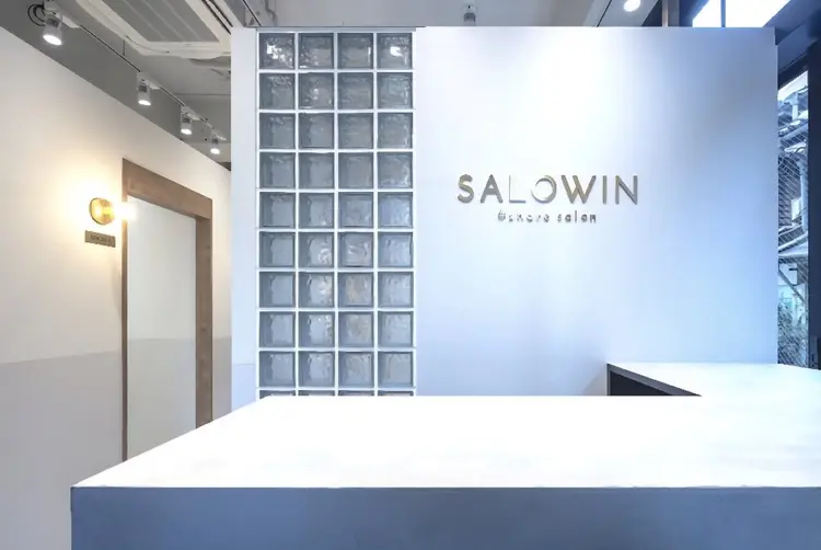 SALOWIN 熊本上通り店の内観・外観1