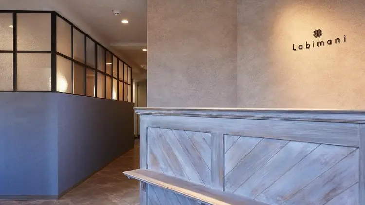 Labimani箕面店の内観・外観2