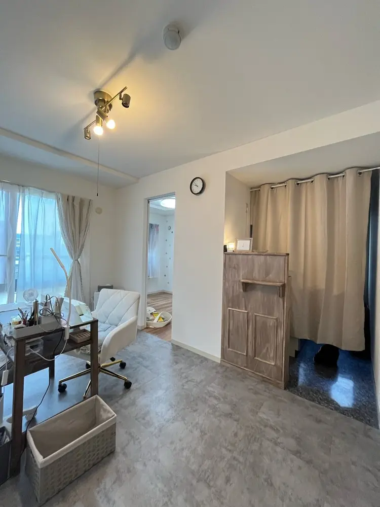 NAILSALON  ARROWの内観・外観2