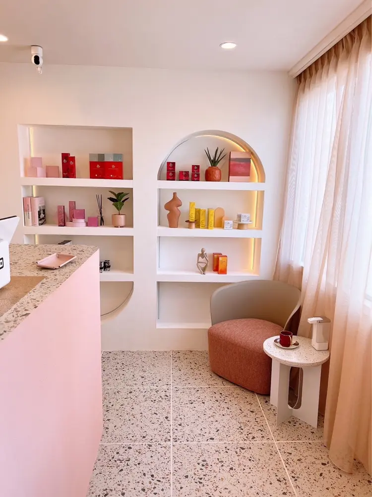 アンテインチルの内観・外観1