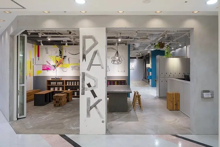 PARK.なんば本店 ミルボンAujua認定サロン[パーク]の内観・外観1