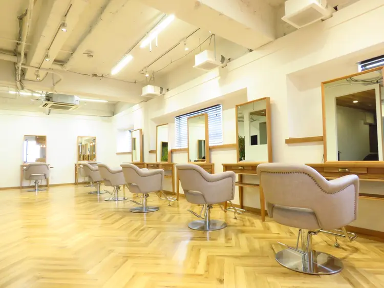 ROOTS　浦安店の内観・外観1