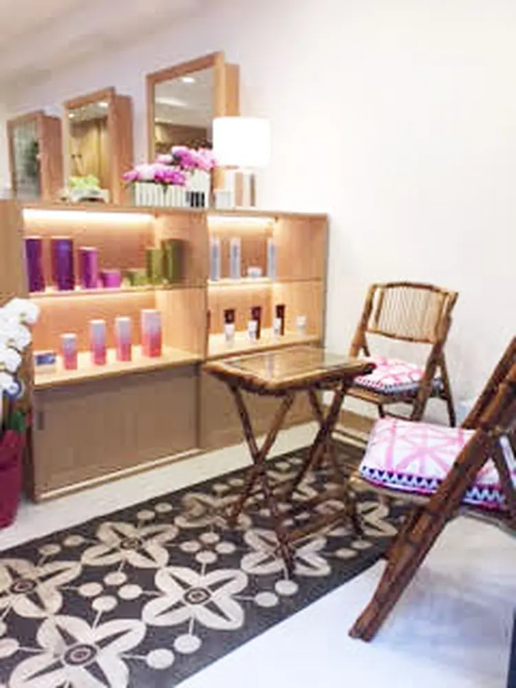 UHair　三軒茶屋店の内観・外観1