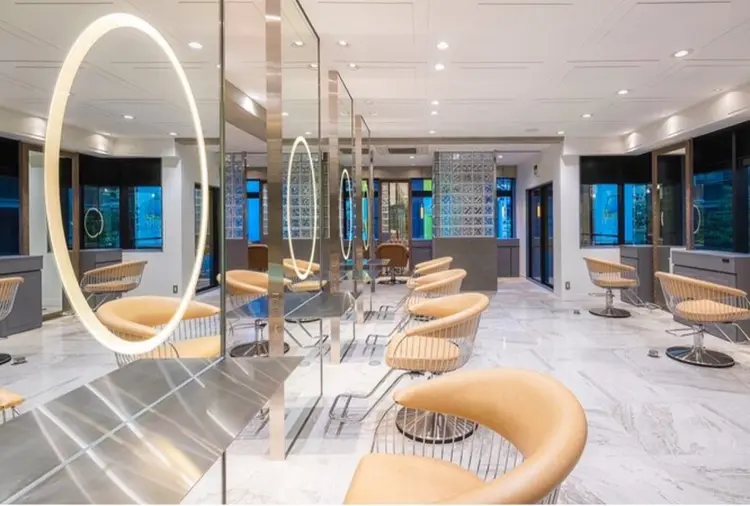 Lond jeloud （ロンドジュルード）の内観・外観1