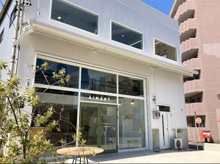 AIMANTの内観・外観1