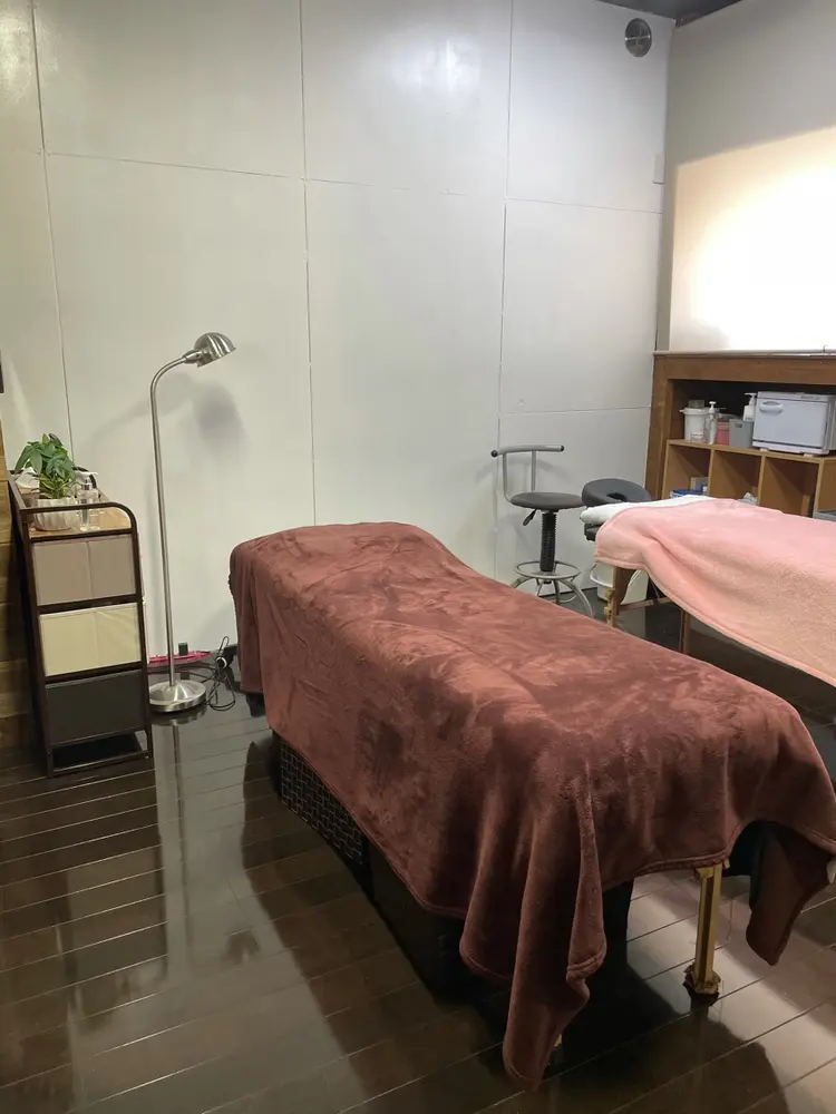 サロンドアーバンの内観・外観2