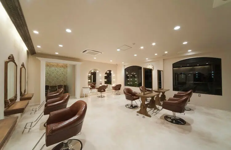 スピンヘアー桂店の内観・外観1