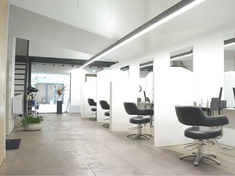 イレス札幌駅前店の内観・外観1