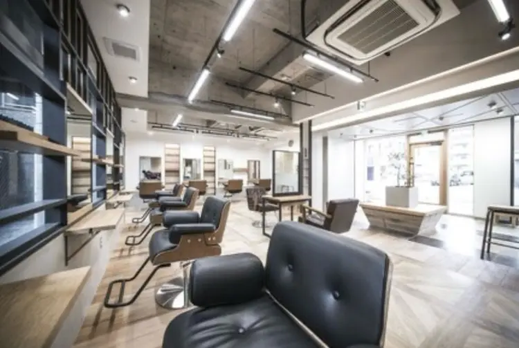 THREE noonの内観・外観2