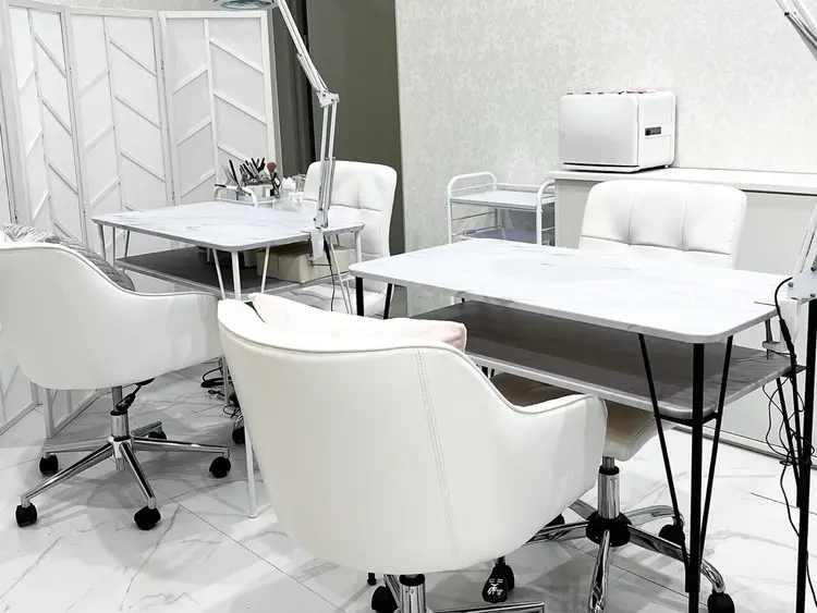 fen nailの内観・外観2