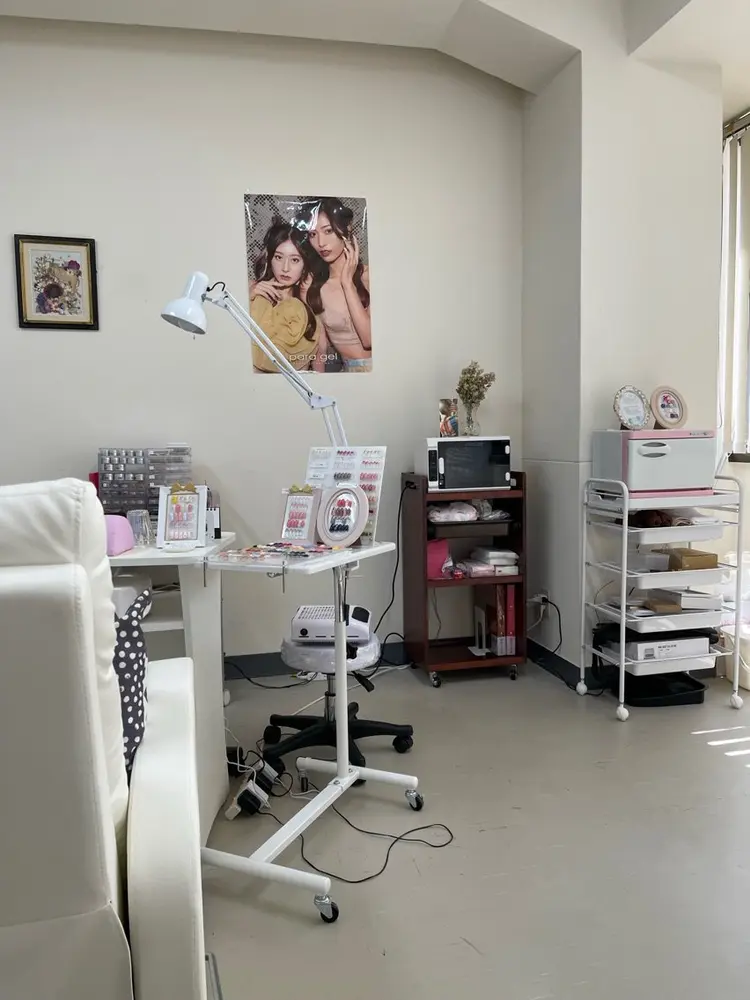 パラジェル専門店 認定サロンMILK USAGI三宮店の内観・外観3