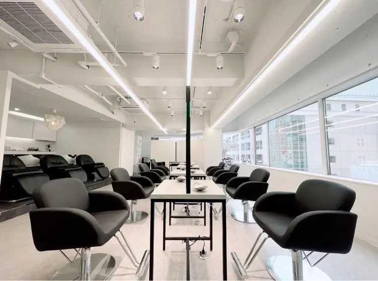 PELEの内観・外観2