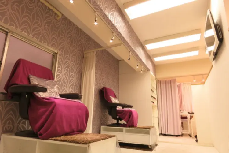 NAIL BUZZの内観・外観2