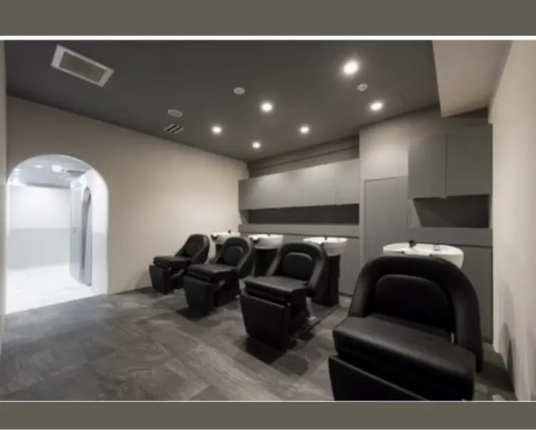 SALOWIN新宿三丁目の内観・外観3