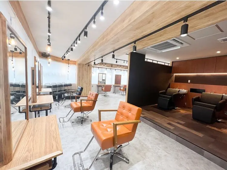 MEN'S HAIR BLEACHi 大宮CIELの内観・外観2