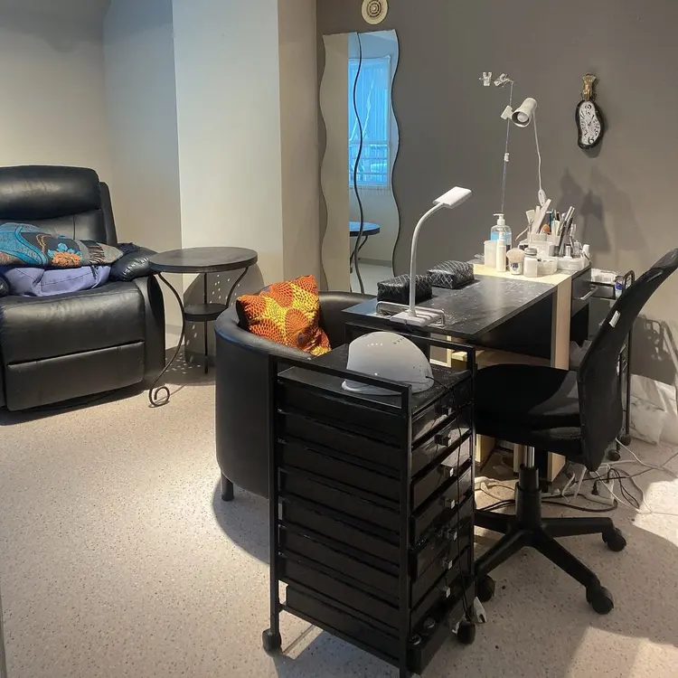 ziel_nailの内観・外観1