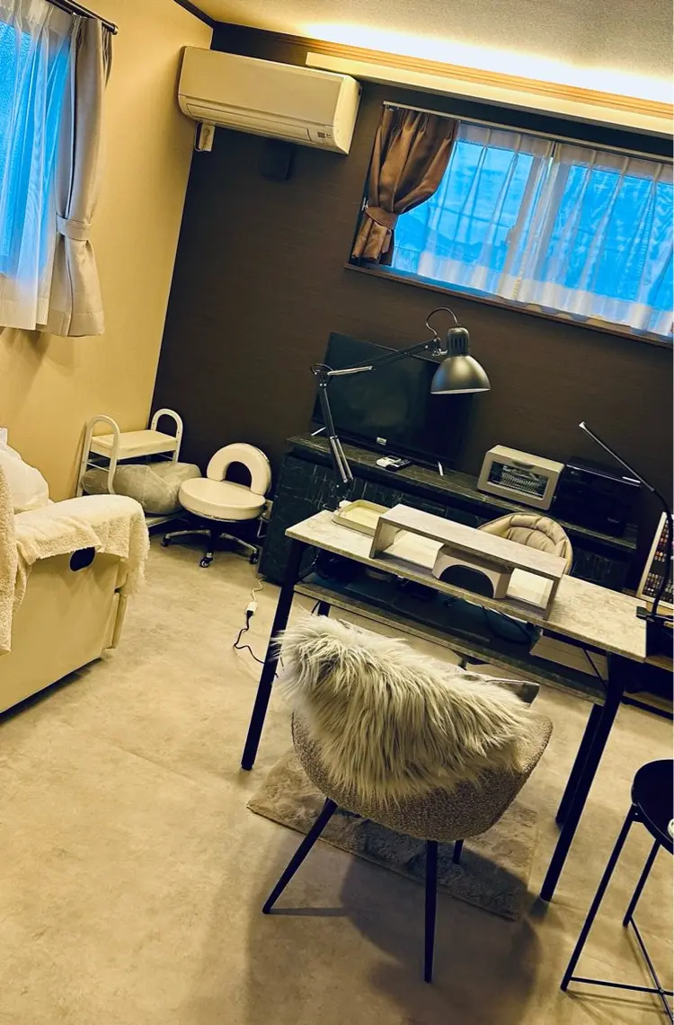 emuの内観・外観1