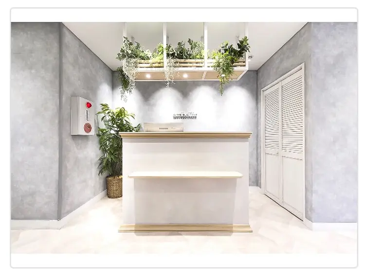 La Bonheur hair Olivier北千住店【ラボヌールヘアーオリヴィエ】の内観・外観2