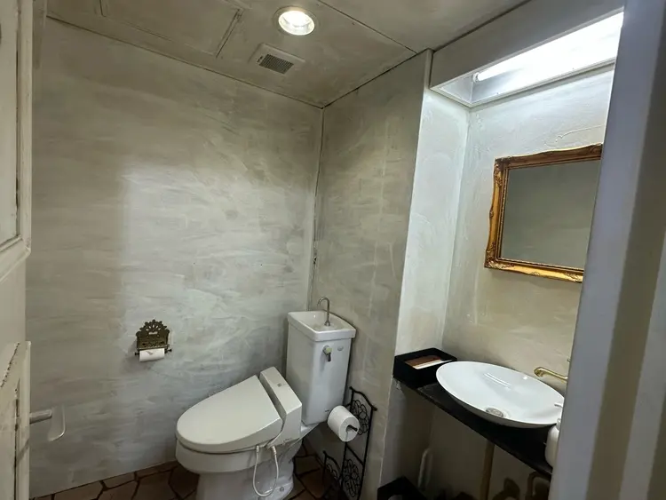 corona hairdesign KAZUE MAEDAの内観・外観3