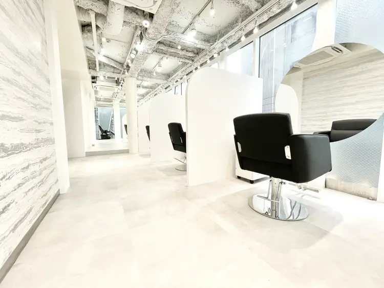 IENA（イエナ）の内観・外観1