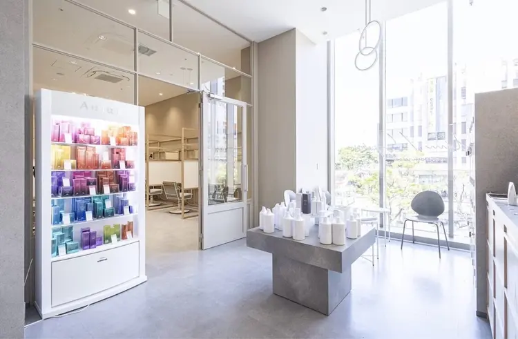 spin hair socola塚口店の内観・外観1