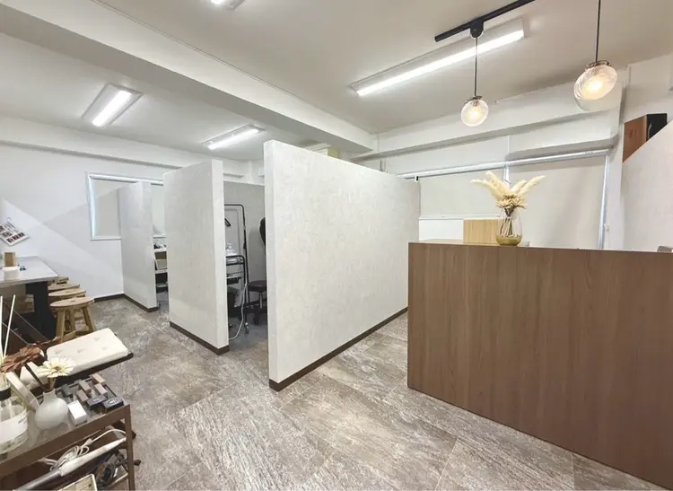 ロレインブロウ横浜店の内観・外観1