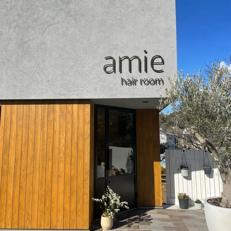 amie hair roomの内観・外観1
