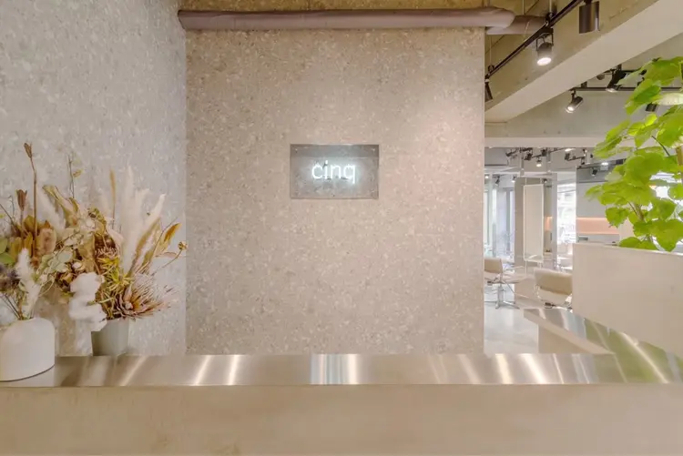 Cinqの内観・外観1