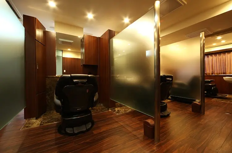 プレミアムバーバー目黒店の内観・外観3