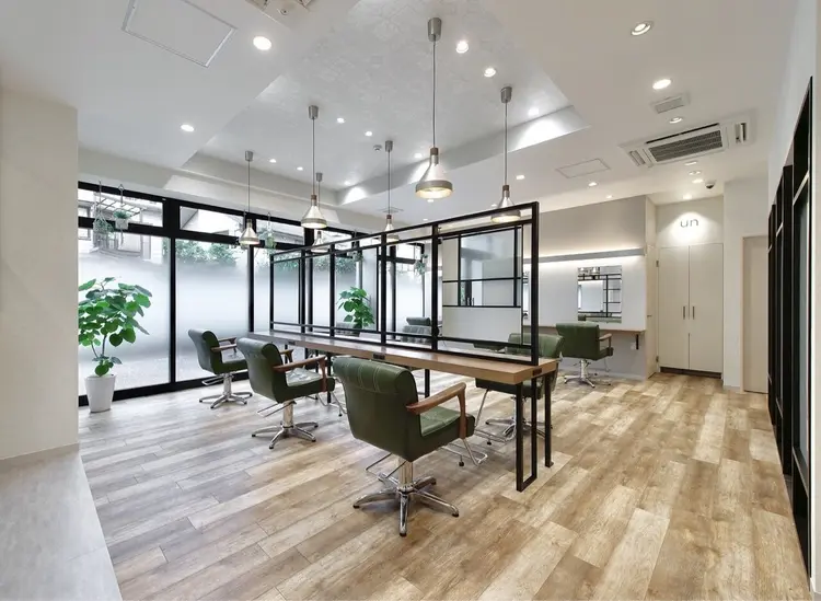 unの内観・外観2