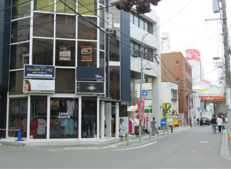 LUANA~Eyelash&Nail~ 【ルアナ】の内観・外観2