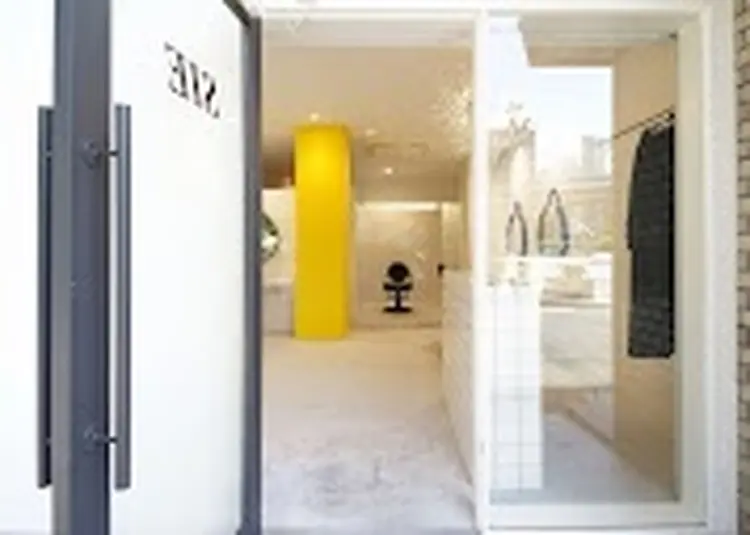 SIEの内観・外観1