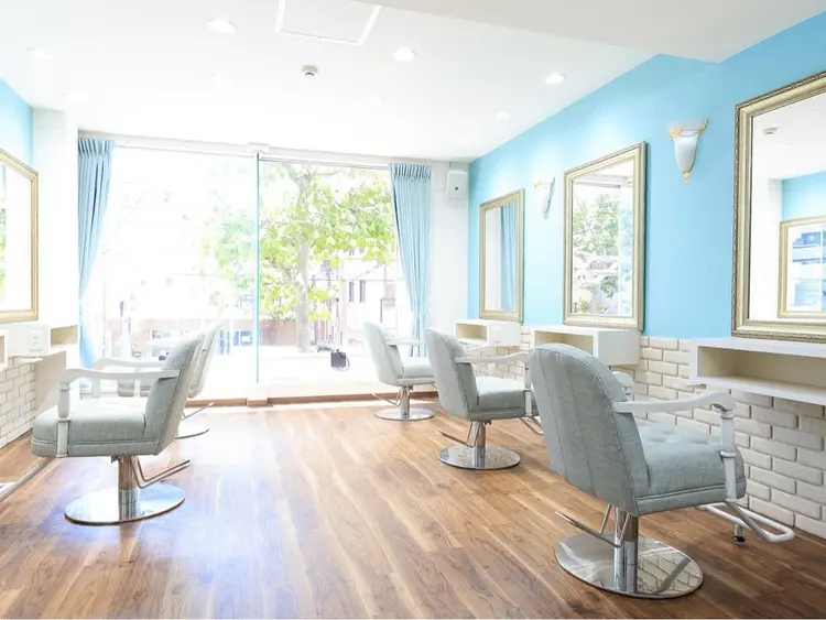 Re.lyの内観・外観1