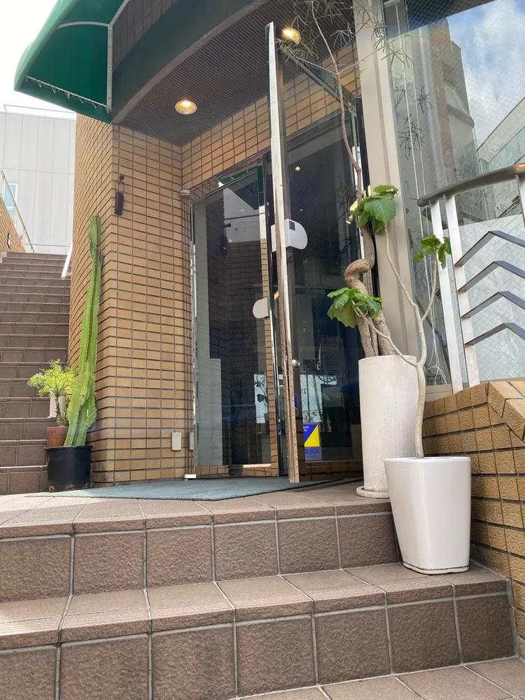 ROBBYの内観・外観2