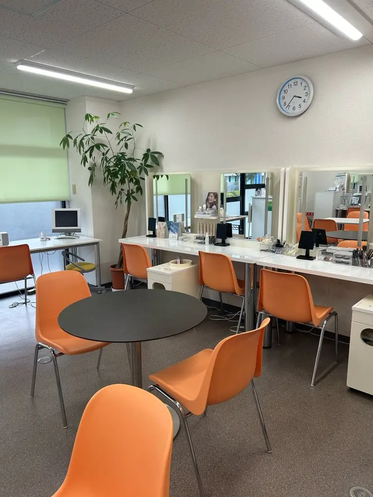 ナリス化粧品デ.アイム「おひさまサロン」の内観・外観3