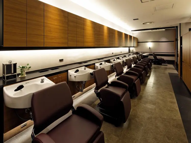 資生堂ビューティーサロン伊勢丹立川店の内観・外観3