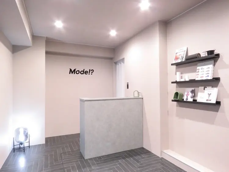Mode!? 新宿西口店《メンズ眉毛サロン》の内観・外観2